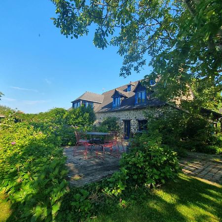 Maison En Pierre Dans Son Nid De Verdure Roz-Landrieux 外观 照片