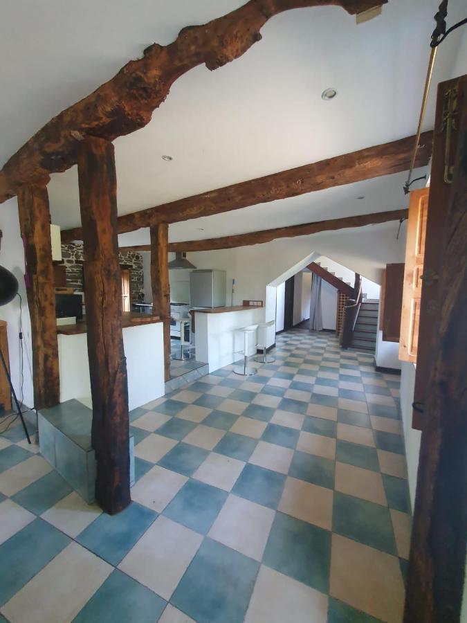 Maison En Pierre Dans Son Nid De Verdure Roz-Landrieux 外观 照片