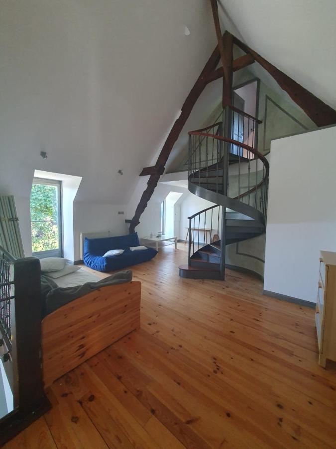 Maison En Pierre Dans Son Nid De Verdure Roz-Landrieux 外观 照片