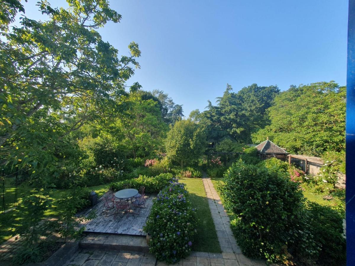Maison En Pierre Dans Son Nid De Verdure Roz-Landrieux 外观 照片
